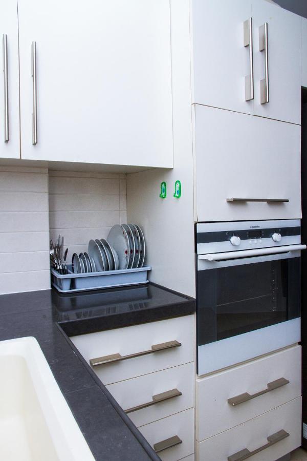 Isramax Tchernikhovski Apartment Бат-Ям Экстерьер фото
